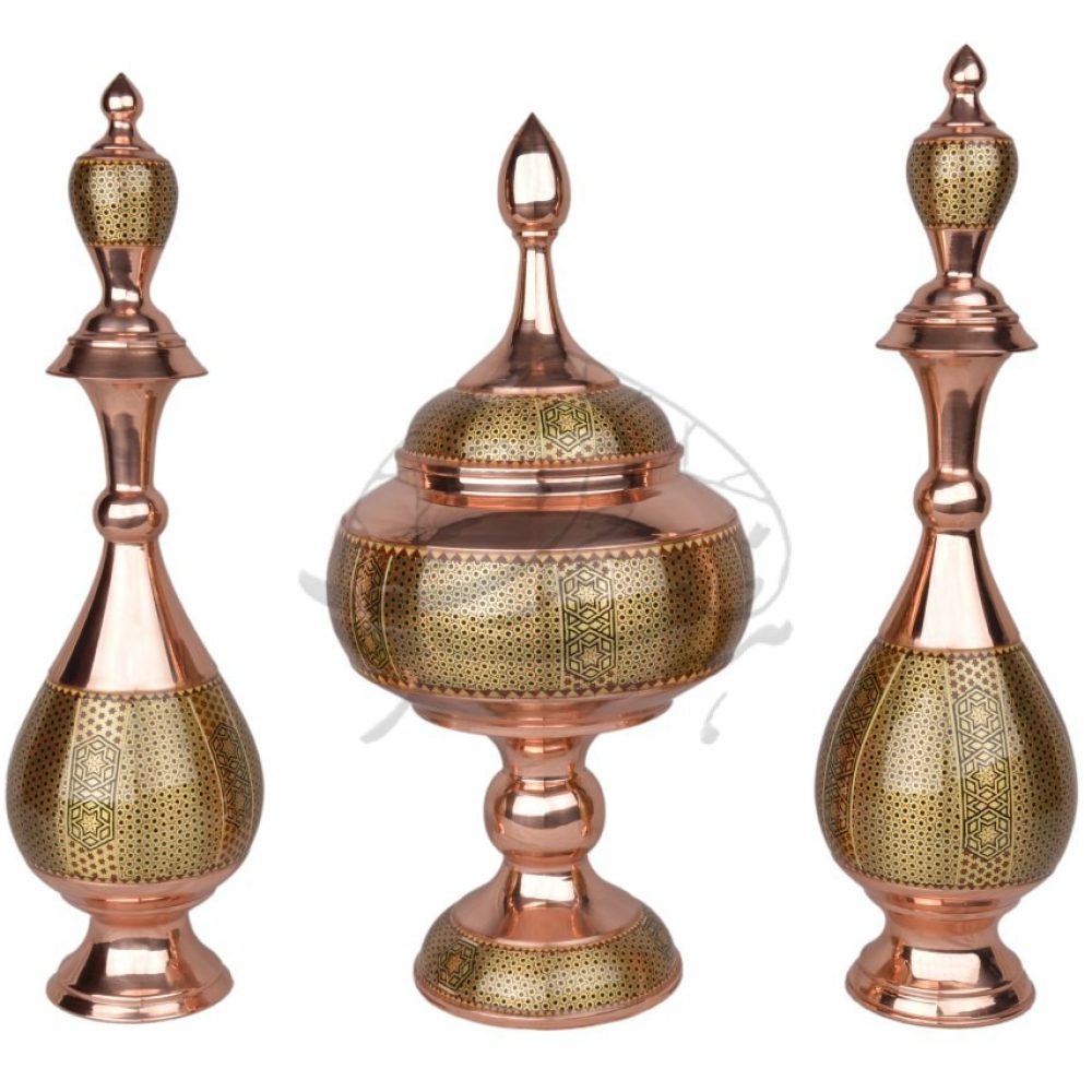 ظروف خاتم کاری اصفهان - ست تنگ صراحی ۳۰ و شکلات خوری ۳۰ مس و خاتم طرحدار