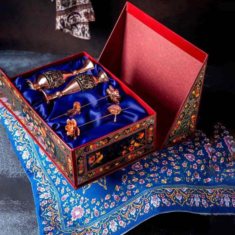 ست جفت گلدان حکاکی روی مس طرح گل و مرغ |هنر نصف جهان