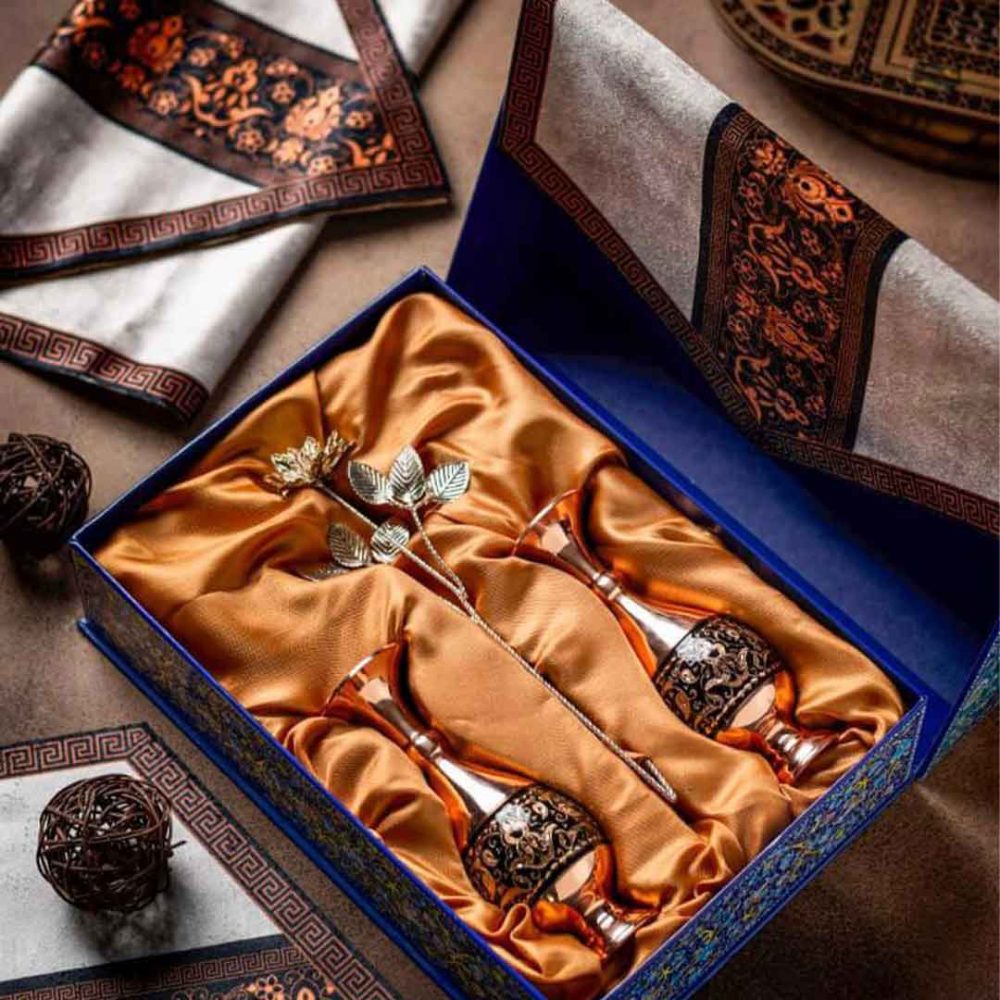 ست جفت گلدان حکاکی روی مس به همراه گل نقره