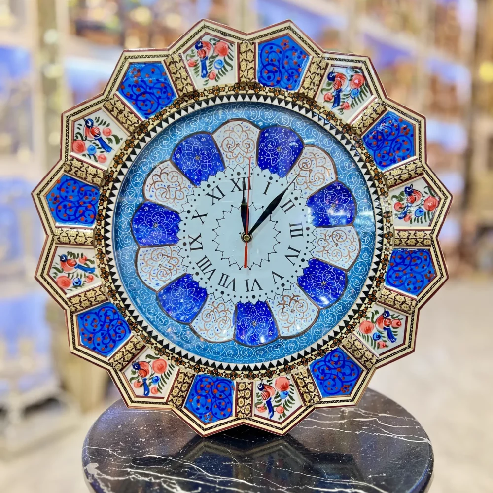 ساعت خورشیدی - ساعت خورشیدی تلفیقی از چها هنر اصفهان